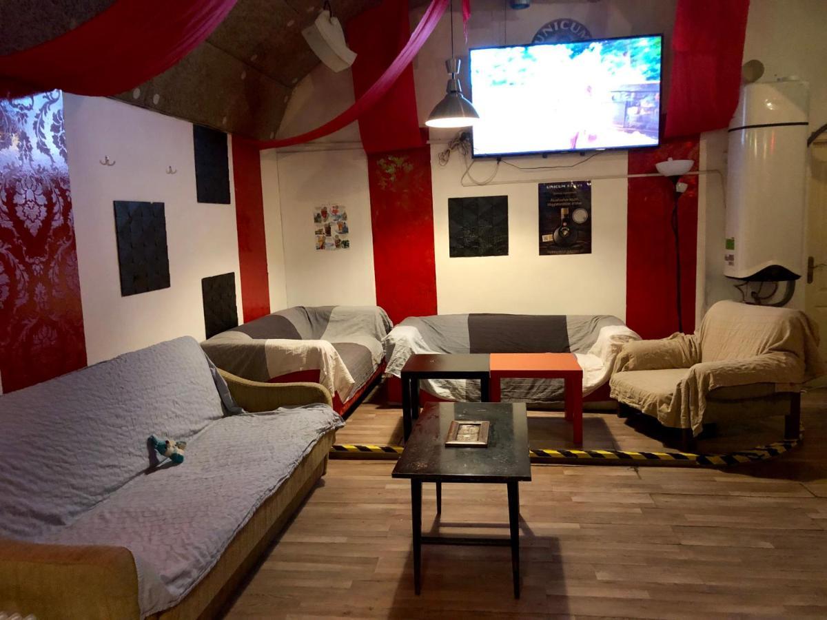 Whole Basement Former Pub For Stag Do, Bachelor House Party Flat Budapeste Exterior foto