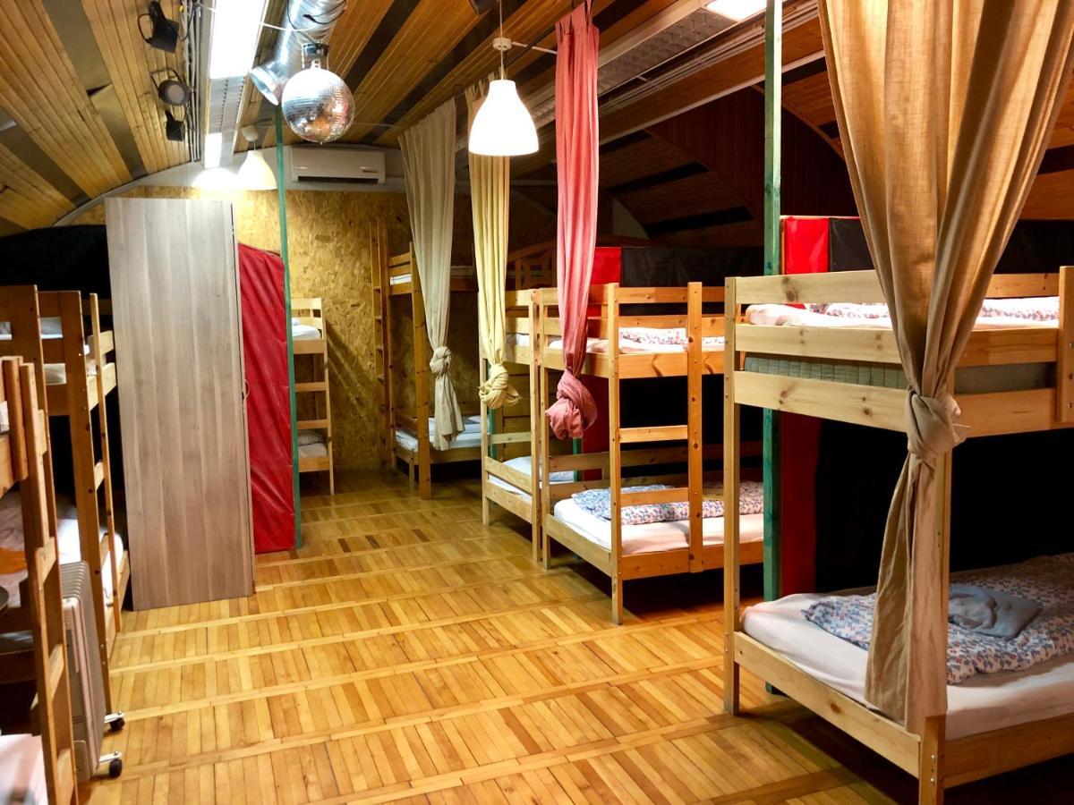 Whole Basement Former Pub For Stag Do, Bachelor House Party Flat Budapeste Exterior foto