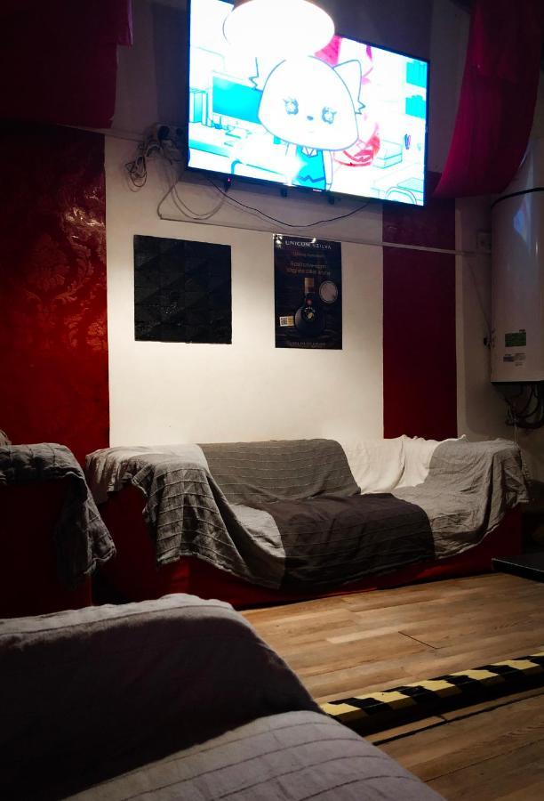 Whole Basement Former Pub For Stag Do, Bachelor House Party Flat Budapeste Exterior foto