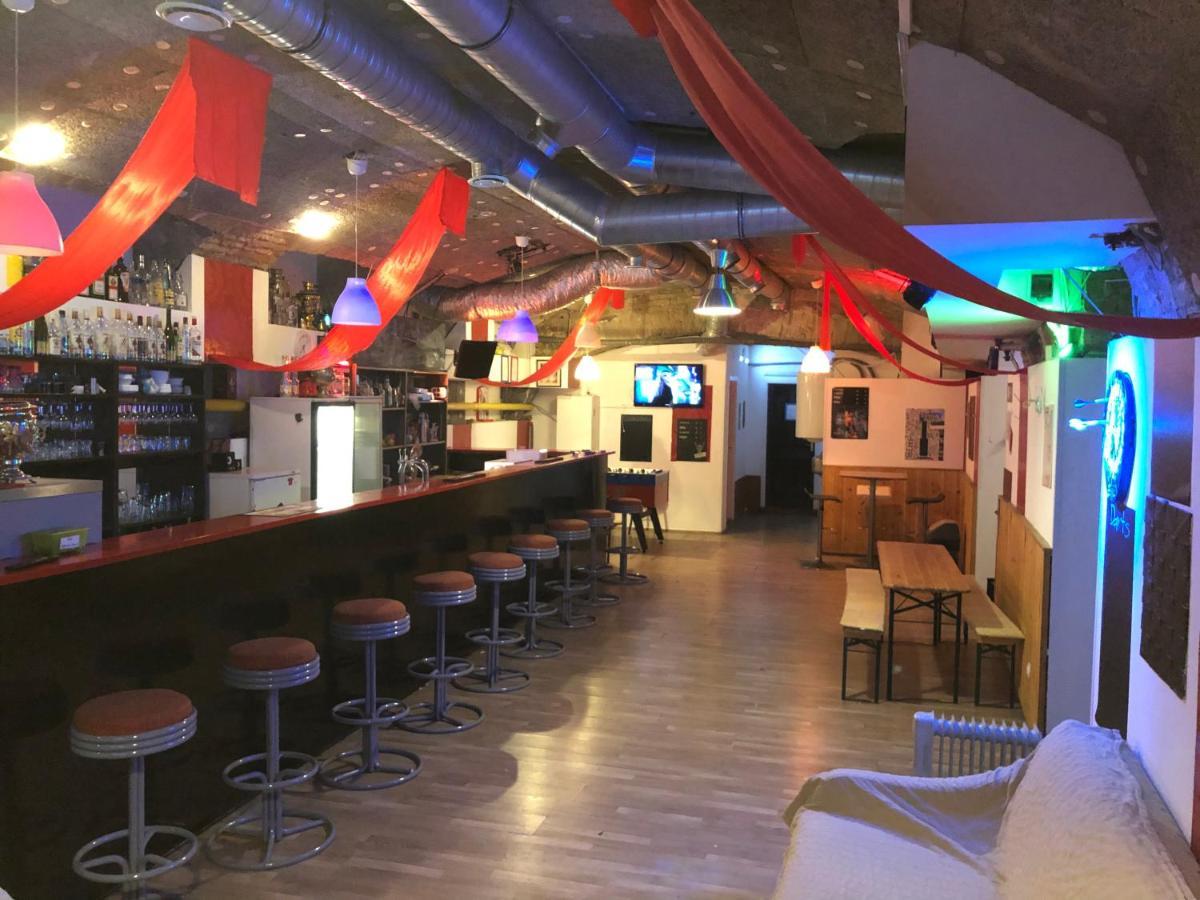 Whole Basement Former Pub For Stag Do, Bachelor House Party Flat Budapeste Exterior foto