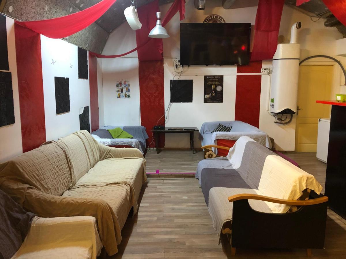 Whole Basement Former Pub For Stag Do, Bachelor House Party Flat Budapeste Exterior foto